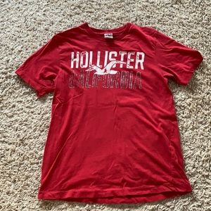 Hollister Men’s Red T-Shirt